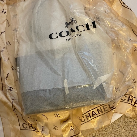 Coach Zip Top Tote in Black Brown Signature Canvas NWT - Picture 9 of 9